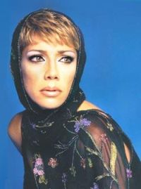http://www.echicas.mx/archives/cynthia_klitbo.jpg