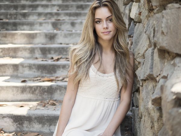 Bella Modelo Ropa
