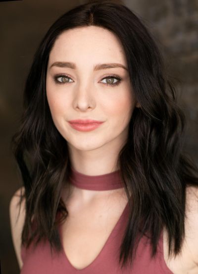 Emma Dumont ¿Cuándo Es Su Cumpleaños?