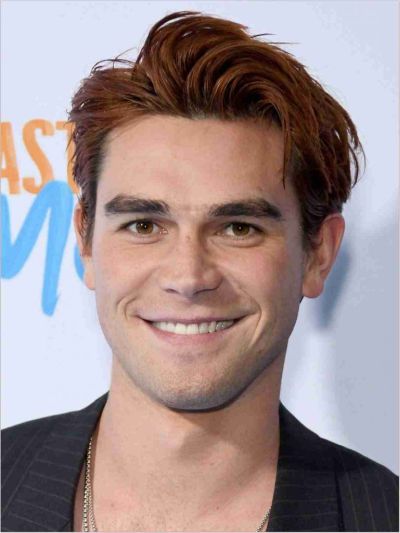 KJ Apa ¿Cuándo Es Su Cumpleaños?