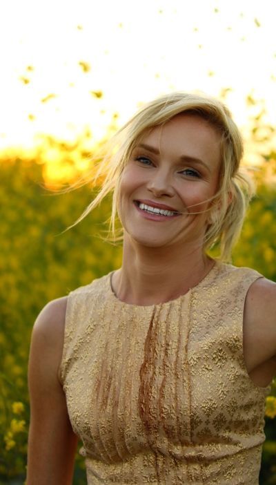 Nicholle Tom ¿Cuándo Es Su Cumpleaños?