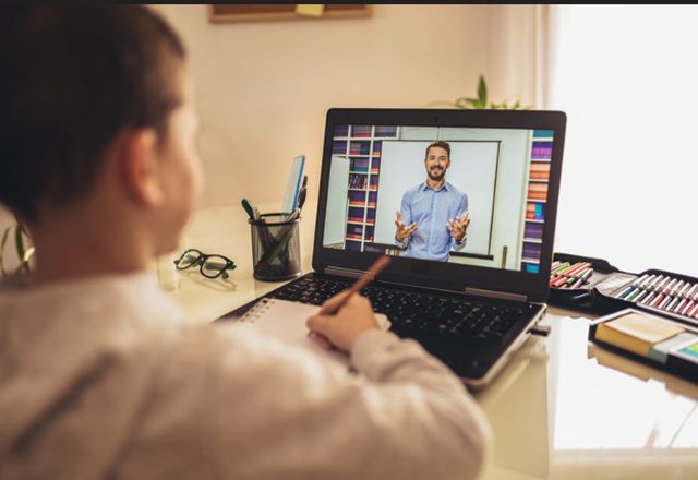 Outschool: Actividades De Aprendizaje Que Promueven El Descubrimiento De Talentos En Los Niños