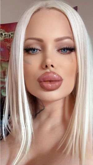 Sabrina Sabrok ¿Cuándo Es Su Cumpleaños?