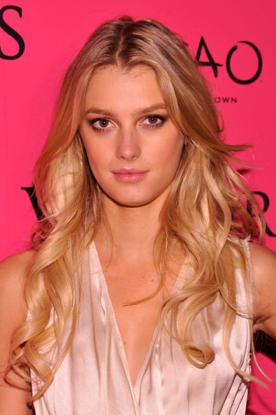 Sigrid Agren ¿Cuándo Es Su Cumpleaños?