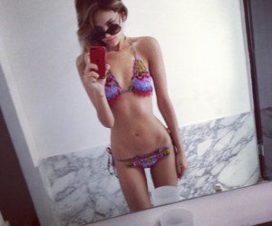 Foto Eiza González Luce Extremadamente Flaca en Bikini