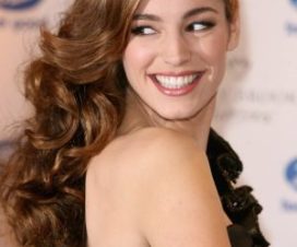 Kelly Brook Desnuda en la Revista Love