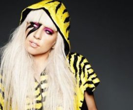 Lady Gaga Sube Foto Desnuda a su Red Social Little Monsters