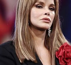 Lucía Méndez Podría Aparecer en Playboy