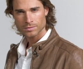 Sebastián Rulli Comienza a Olvidar a Ceci Galliano con una Escultural Cantante