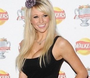 Sophie Reade se Desnuda en Playboy y NUTS